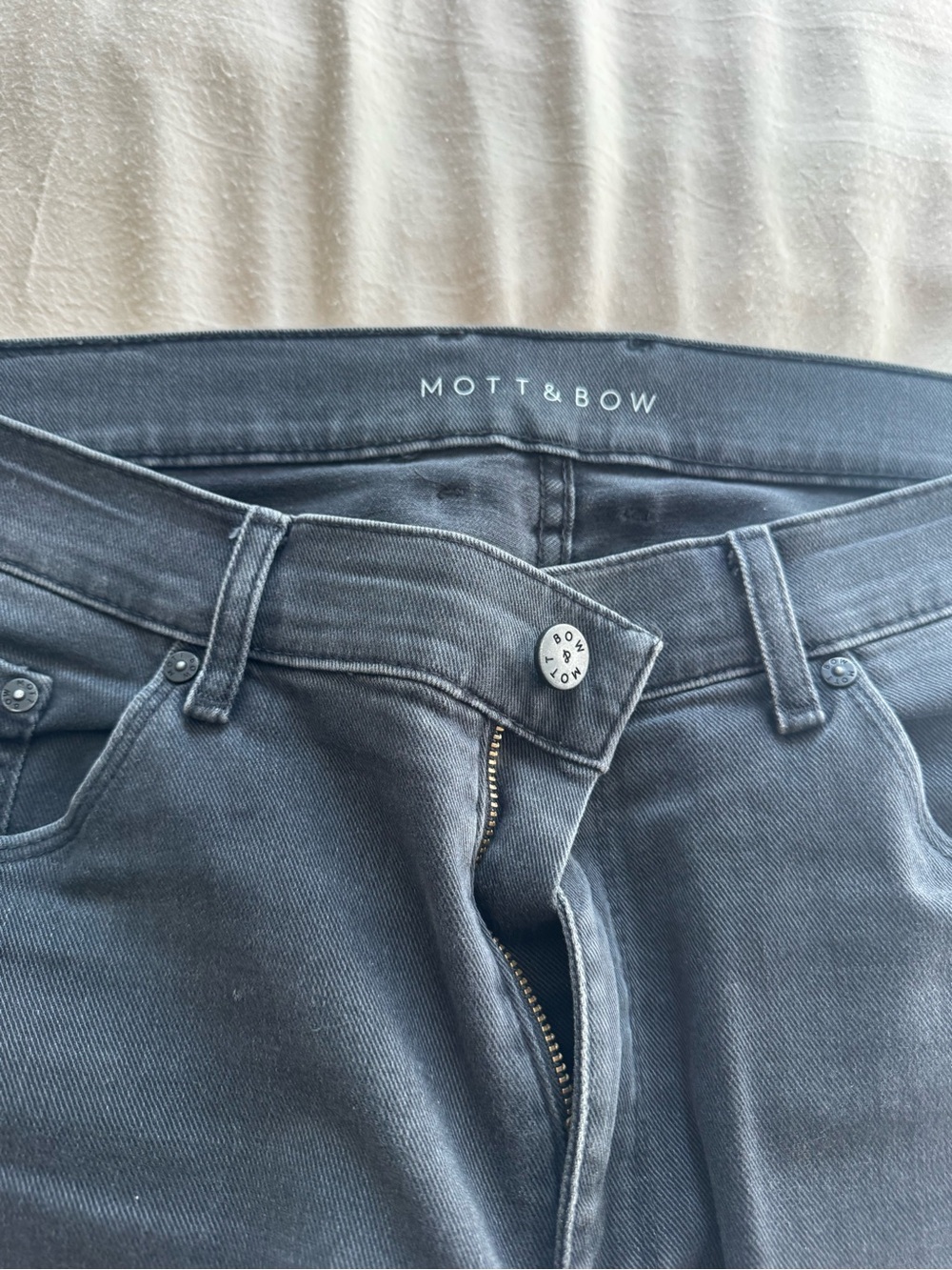 Mott & Bow Men’s Slim Straight Jeans — Charcoal Grey